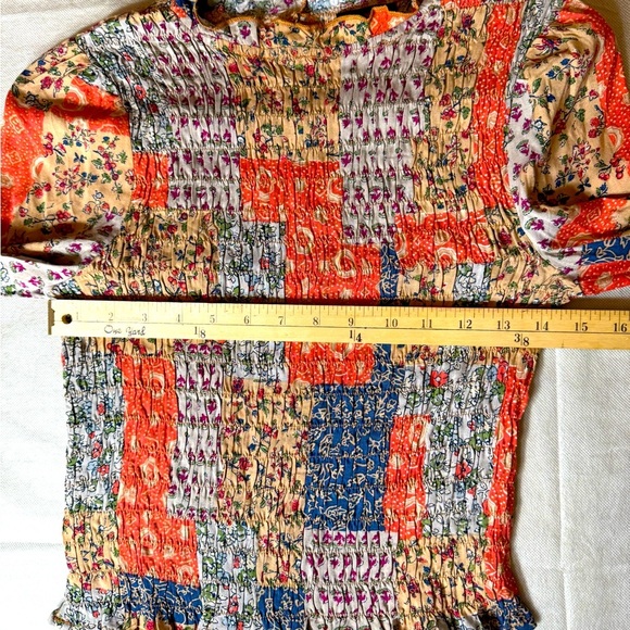 Gigio / Patchwork Print Floral Top / Boho Patchwork Ruching throughout Sz Small - Picture 9 of 12
